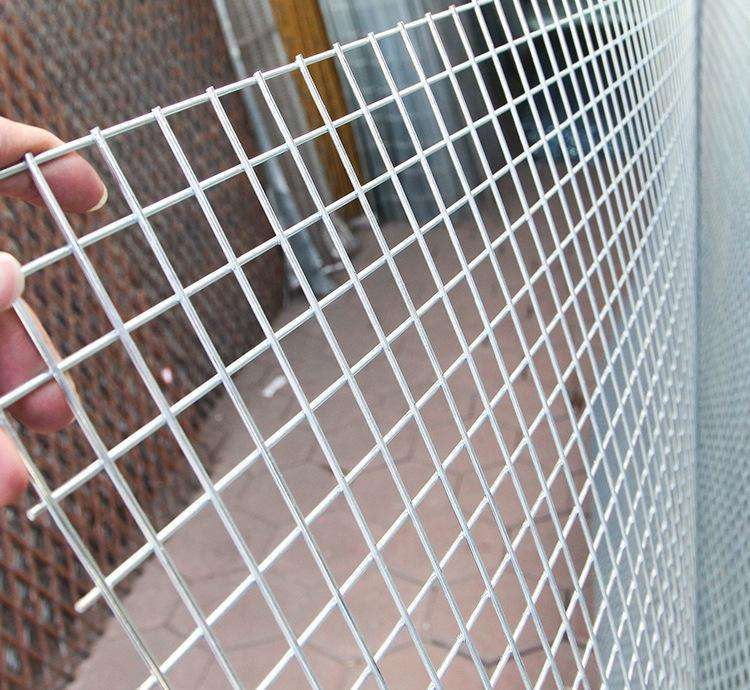 鍍鋅電焊網(wǎng)片的使用壽命是多少年 鍍鋅電焊網(wǎng)片的使用壽命是多少年