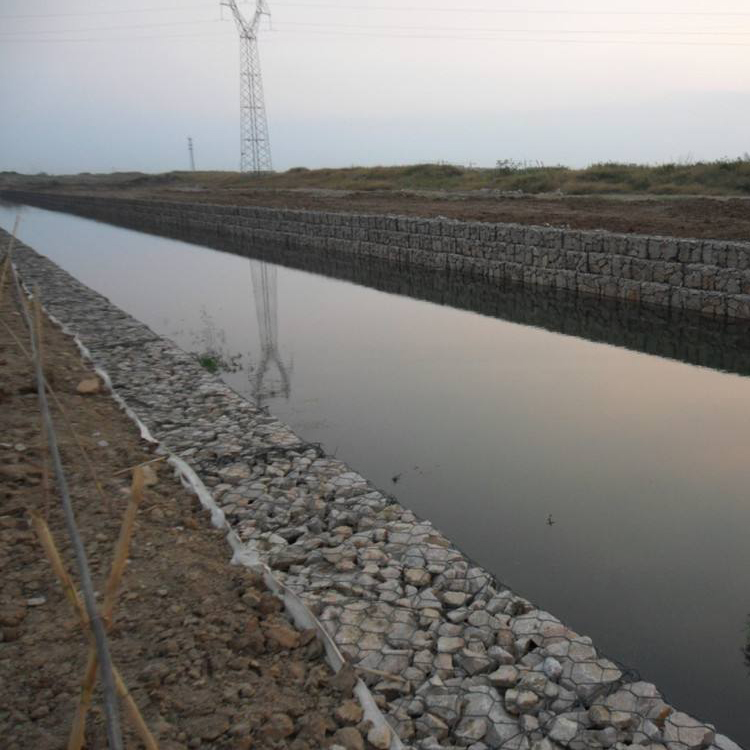 石籠網(wǎng)抗水流沖擊性的特征體現(xiàn) 石籠網(wǎng)抗水流沖擊性的特征體現(xiàn)