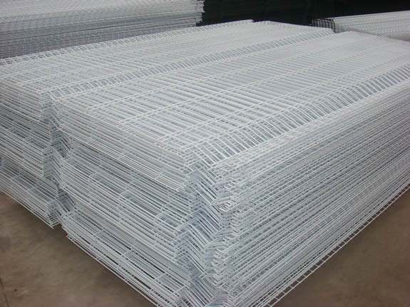 電焊建筑網(wǎng)片在護欄防護中的優(yōu)勢