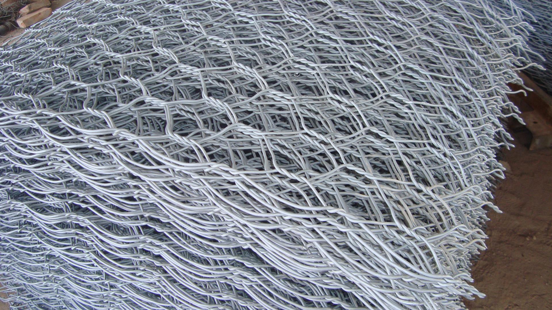 石籠網(wǎng)的穩(wěn)定性是如何體現(xiàn)出來的 石籠網(wǎng)的穩(wěn)定性是如何體現(xiàn)出來的